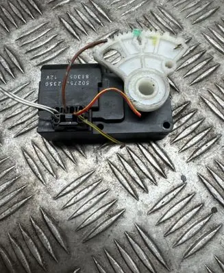 Mitsubishi L200 Air flap motor/actuator 88305 5227522350 5027522350