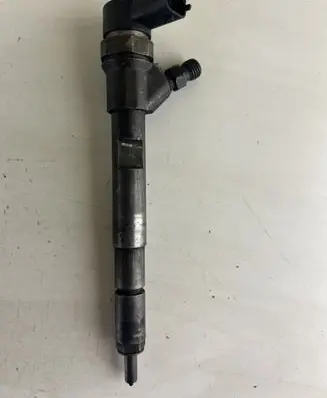 Jeep Cherokee III KJ Fuel injector 0445110217 044511021