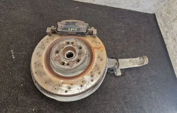 Mercedes-Benz ML W166 Front wheel hub