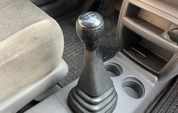 Mazda Tribute Gear shifter/selector 