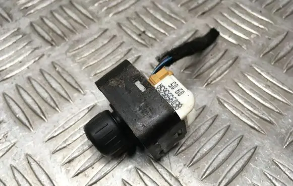 Audi A6 S6 C6 4F Wing mirror switch 8E095965A