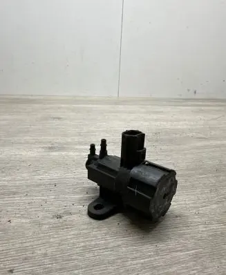 Ford Focus Vacuum valve 57L9J452