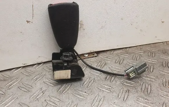 Volvo C70 Rear seatbelt buckle 30780609