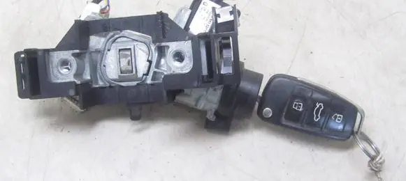 Audi Q3 8U Ignition lock 8X0837220D