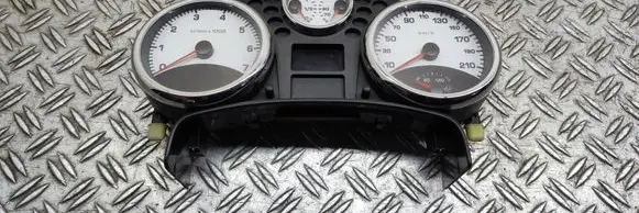 Peugeot 207 CC Speedometer (instrument cluster) A2C53065549
