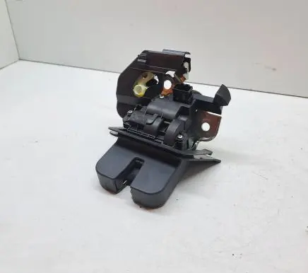 Audi A4 S4 B8 8K Tailgate/trunk/boot lock/catch/latch 8K9827505 13008
