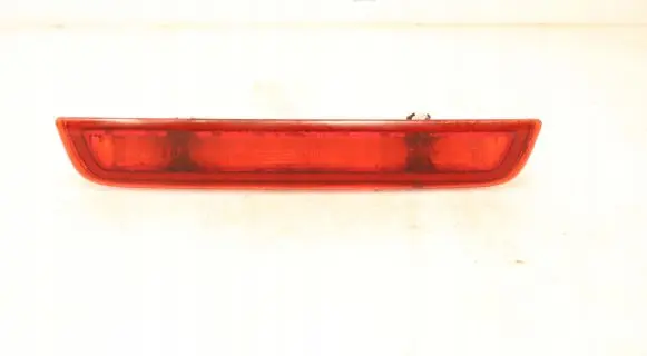 Third/center stoplight