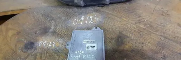 Ford Kuga II Headlight ballast module Xenon MIA10670