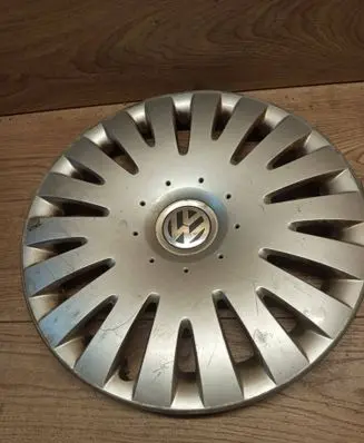 Volkswagen PASSAT B6 R16 wheel hub/cap/trim 3C0601147D