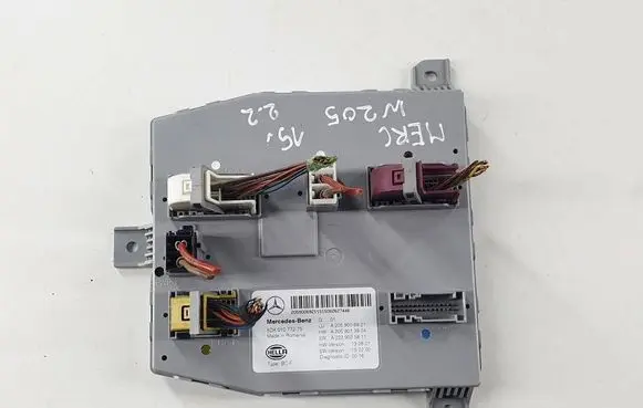 Mercedes-Benz C W205 SAM control unit A2059006921-pp a2059006921