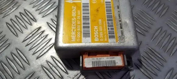 Mercedes-Benz E W210 Airbag control unit/module 0285001088 0008209726