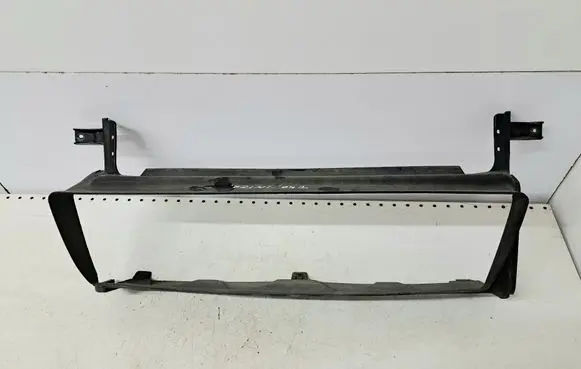 Volvo V50 Intercooler air channel guide 