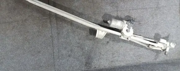 Opel Zafira B Front wiper linkage and motor 404977 2476S