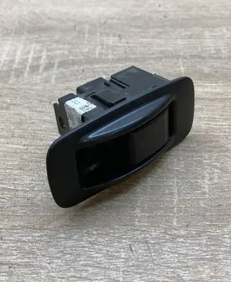 Toyota Corolla Verso AR10 Electric window control switch 54035228