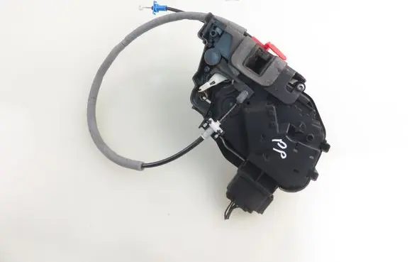 Ford Mondeo MK IV Front door lock 