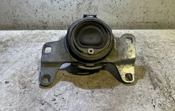 Volvo V40 Engine mount bracket 326F09