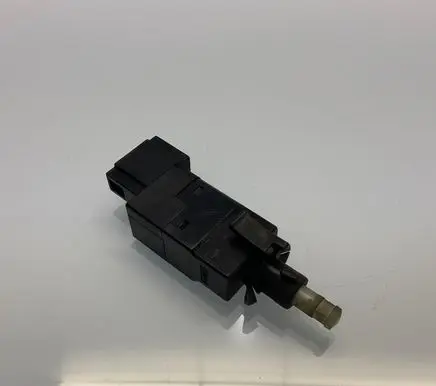 Mercedes-Benz E W211 Brake pedal sensor switch 0015454009 A0015454009