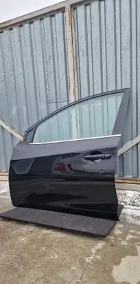 Nissan Pulsar Front door