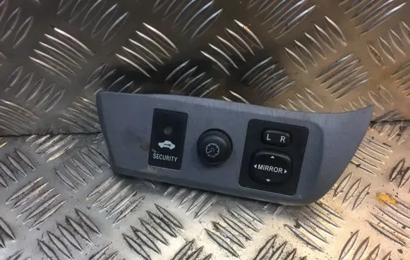 Toyota RAV 4 (XA20) Other switches/knobs/shifts 183574
