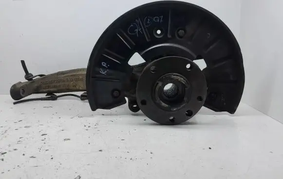 Audi Q7 4L Front wheel hub