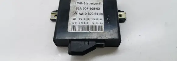 Mercedes-Benz E W210 Light module LCM A2108206426 5LA00750803