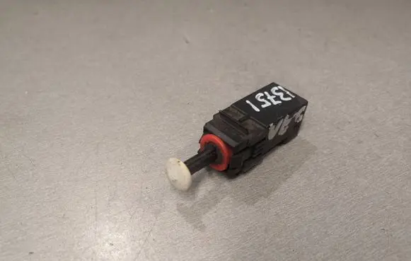 Opel Signum Brake pedal sensor switch 09185906 8658451011