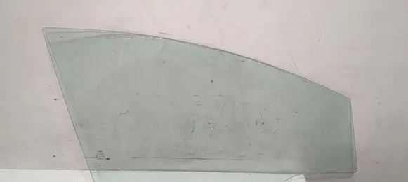 Ford Fiesta Front door window glass four-door 8A61A21410A 43R00049