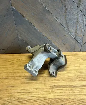 Honda HR-V Engine mount bracket TSMMT