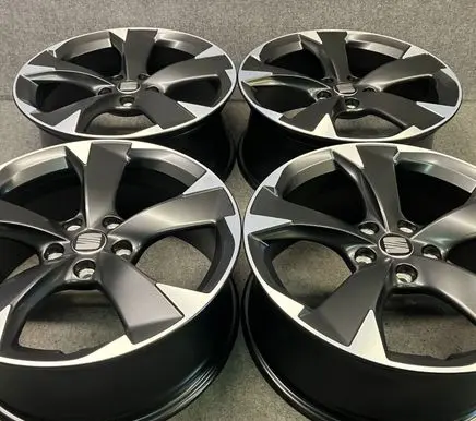 Seat Leon IV R18 alloy rim 5FA601025H