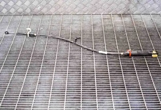 Gear shift cable linkage