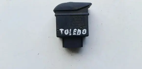 Seat Toledo I (1L) Headlight level height control switch 1L0941333