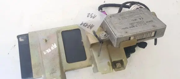 BMW 5 E39 Antenna control unit 84216907520 13399710