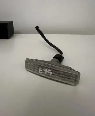 BMW 5 E39 Front fender indicator light 9407958
