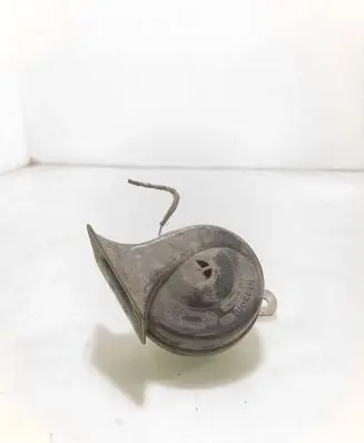 BMW 5 E60 E61 Horn signal 0092018 CH2139