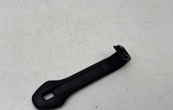 Skoda Octavia Mk3 (5E) Tailgate trunk handle 5E5827895A