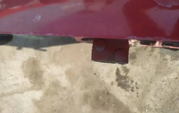 Tailgate/trunk/boot hinge