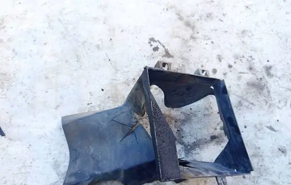 Skoda Superb B5 (3U) Air intake duct part 3U0121467B
