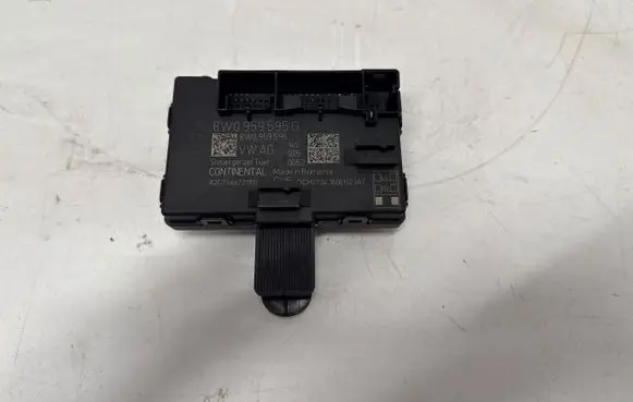 Audi A4 S4 B9 Door control unit/module 8W0959595G 8W0959595