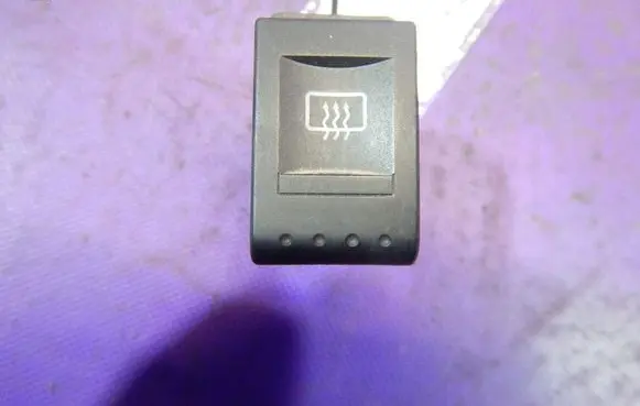 Volkswagen Lupo Windscreen/window heater switch 