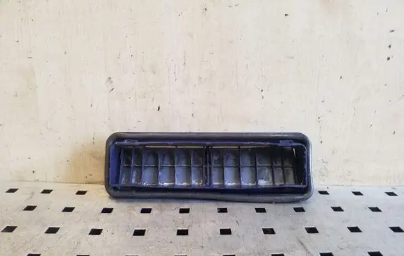 Skoda Yeti (5L) Quarter panel pressure vent 6X0819465D