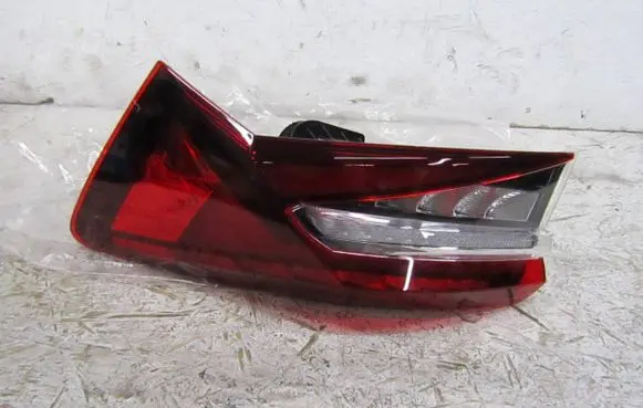 Skoda Kodiaq Tailgate rear/tail lights 565945208B