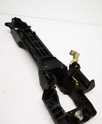 Toyota Yaris Front door coupe exterior handle/bracket FR7
