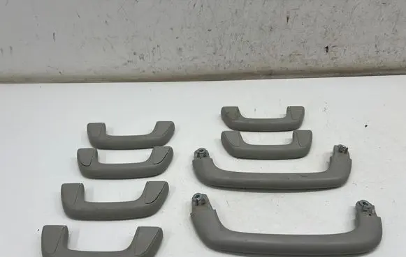 Toyota Hilux VIII A set of handles for the ceiling 74603KK010 74680KK010
