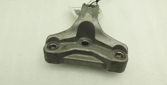 Hyundai Kona I Engine mounting bracket 2010249