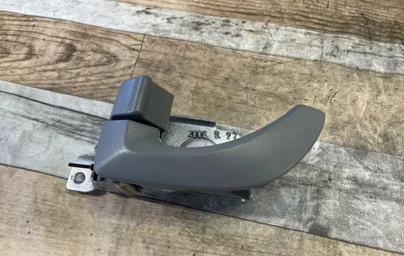 KIA Sorento Rear door interior handle