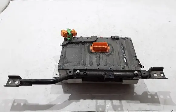 Dacia Duster Hybrid / electric car battery 295106913R