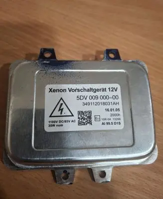 Mercedes-Benz Sprinter W906 Headlight ballast module Xenon 5DV00900000