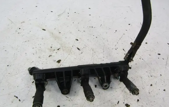 Seat Ibiza IV (6J,6P) Fuel main line pipe 