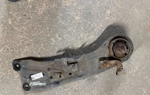 Hyundai i30 Rear control arm 55270G4AA0