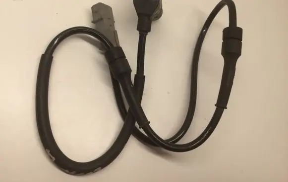 Peugeot 607 ABS brake wheel speed sensor 0265006545